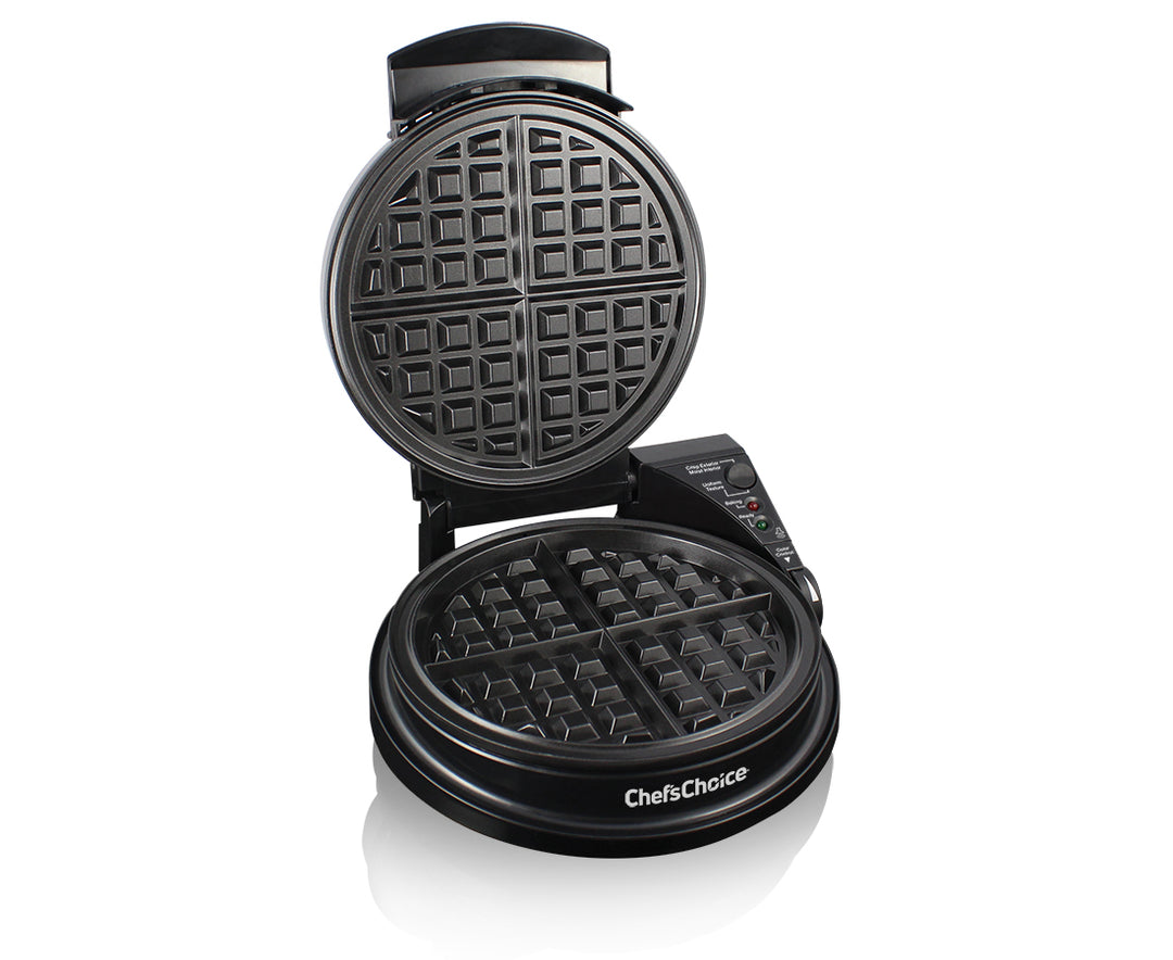 Image du produit du fabricant Chef’sChoice WafflePro Model 830B, à ouvrir pour voir sa grille ronde à gaufre belge.